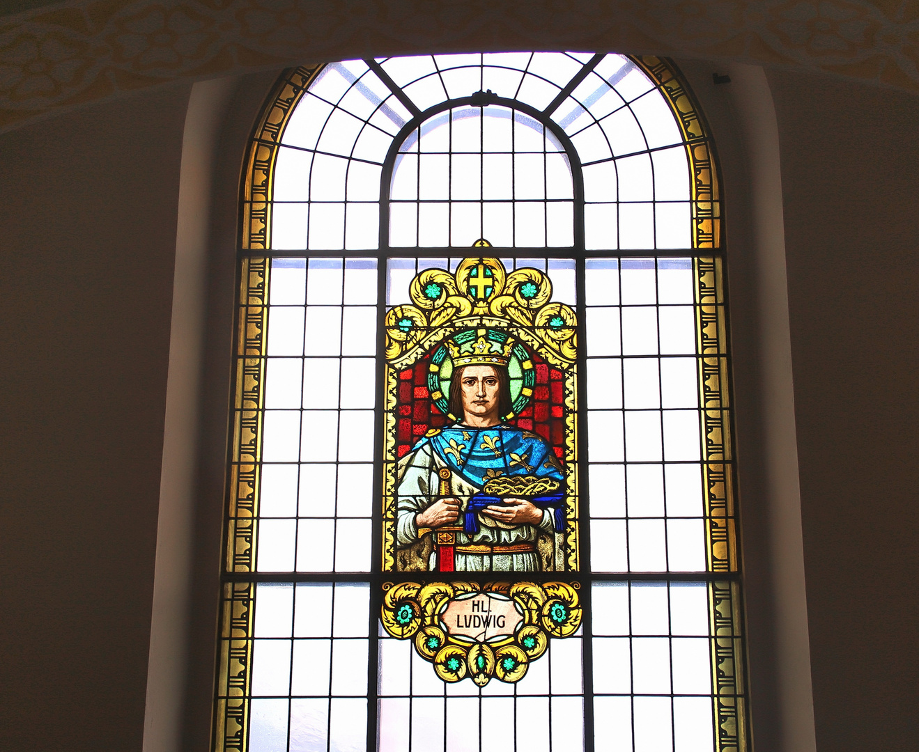 Fenster in der Pfarrkirche von Zermatt