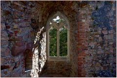 Fenster in der Schlossruine Auerbach.