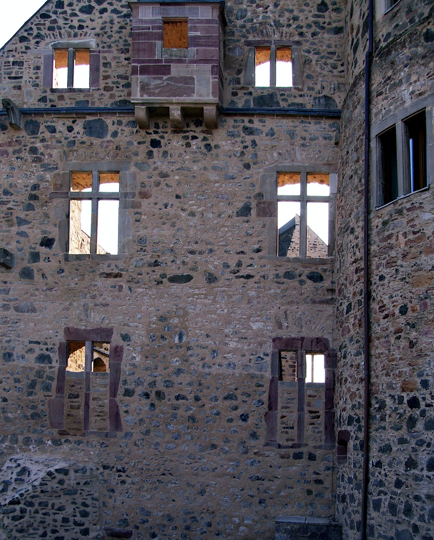 Fenster in luftige Räume,