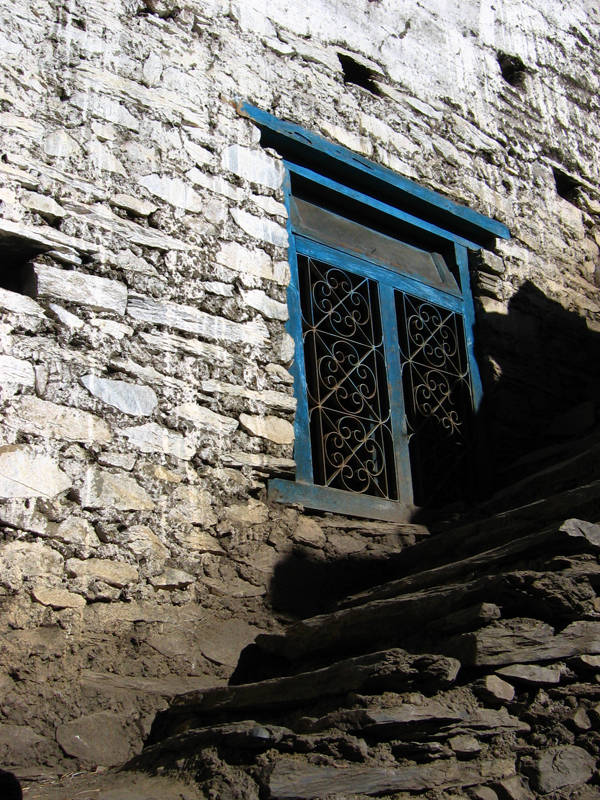 Fenster Jharkot