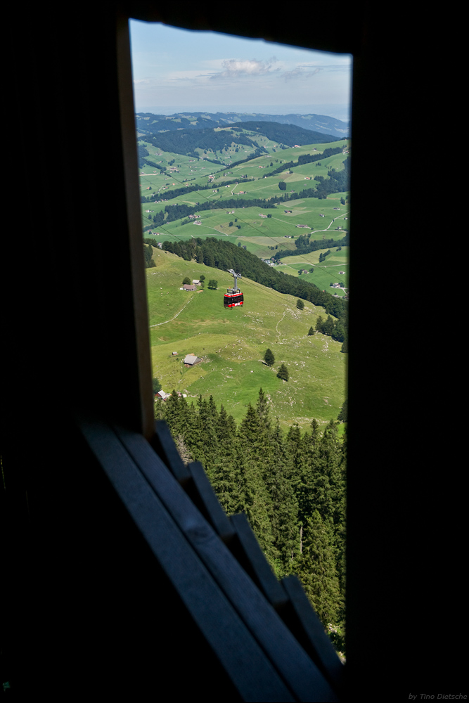 - Fenster mit Ausblick -