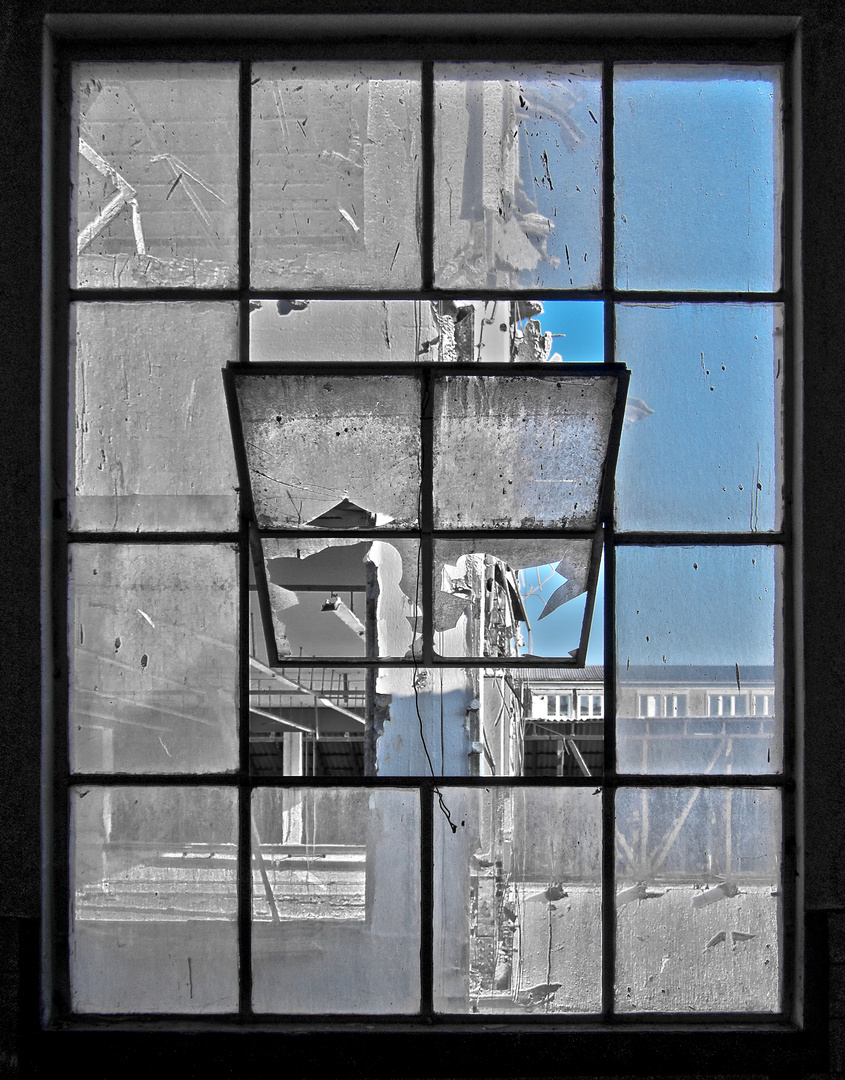 Fenster mit Aussicht Foto & Bild architektur, lost
