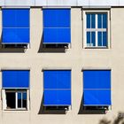 FENSTER MIT BLAU