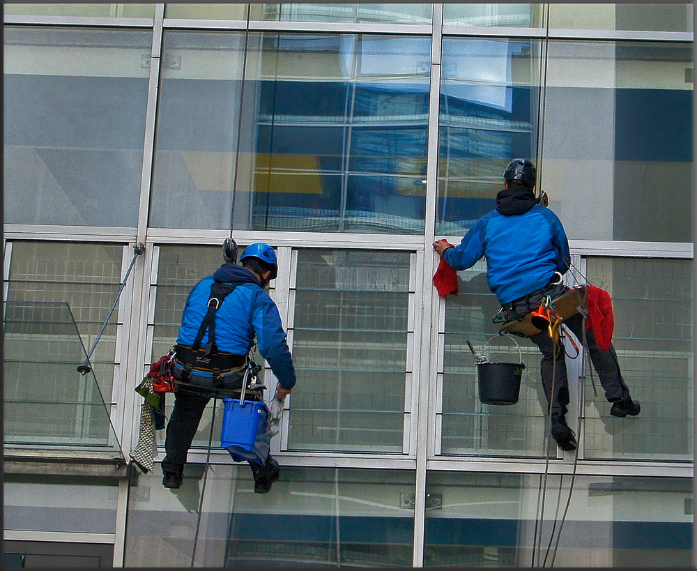Fenster putzen Foto &amp; Bild erwachsene, menschen bei der