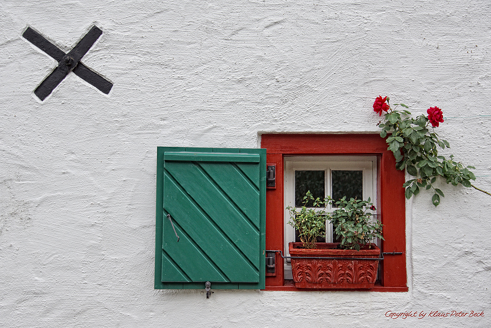 Fenster, rot / grün