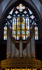 Fenster und Orgel in der Minoriten-Kirche, Köln