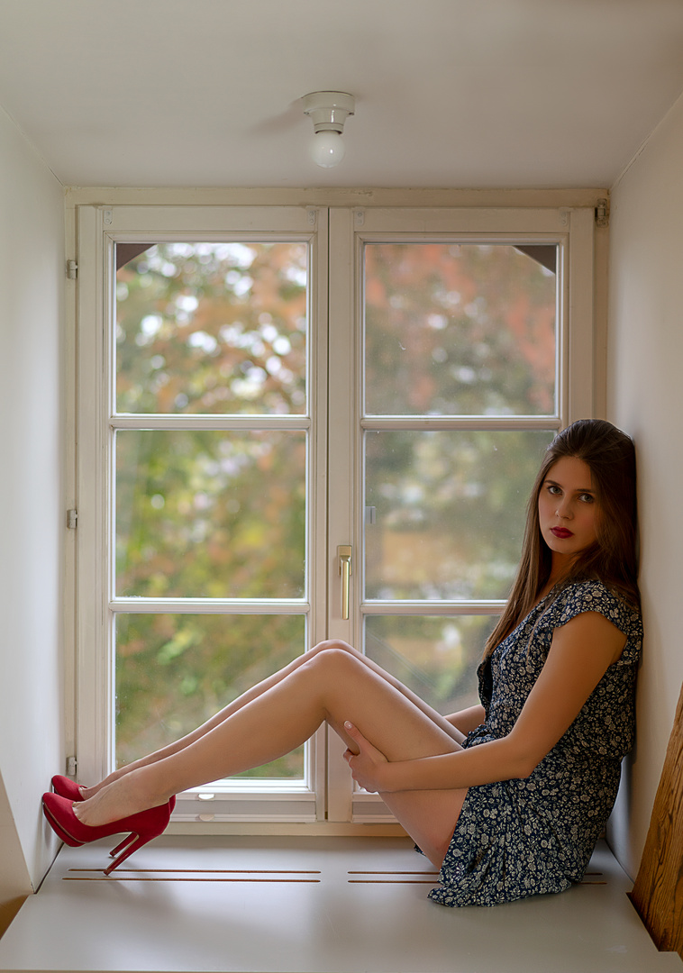 Fenster zum Hof Foto &amp; Bild portrait, frau, fashion