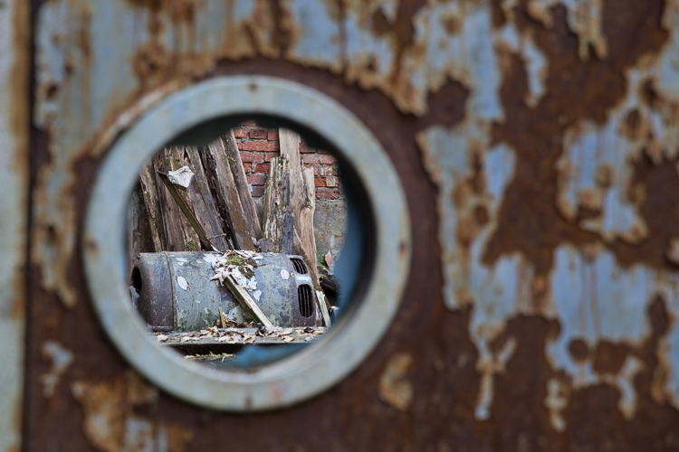 Fenster zum Schrott