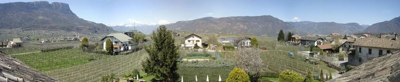 Fensterblick vom Mandelhof in Girlan