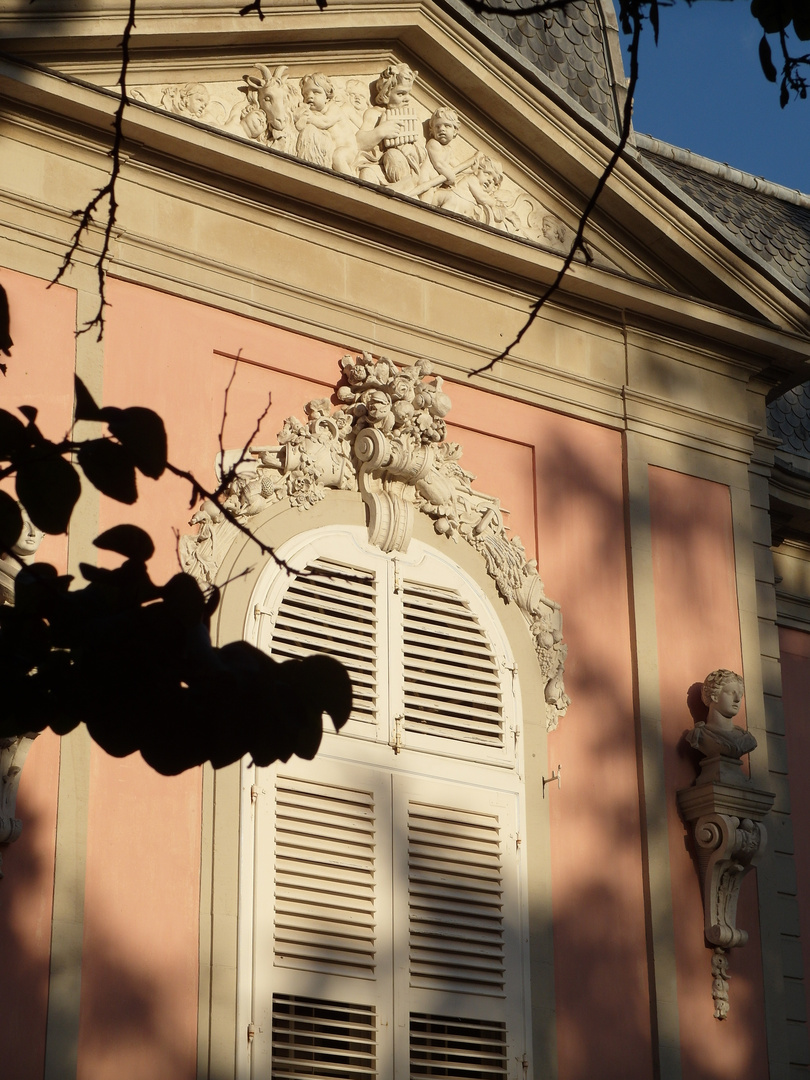 Fensterdetails am Benrather Schloß