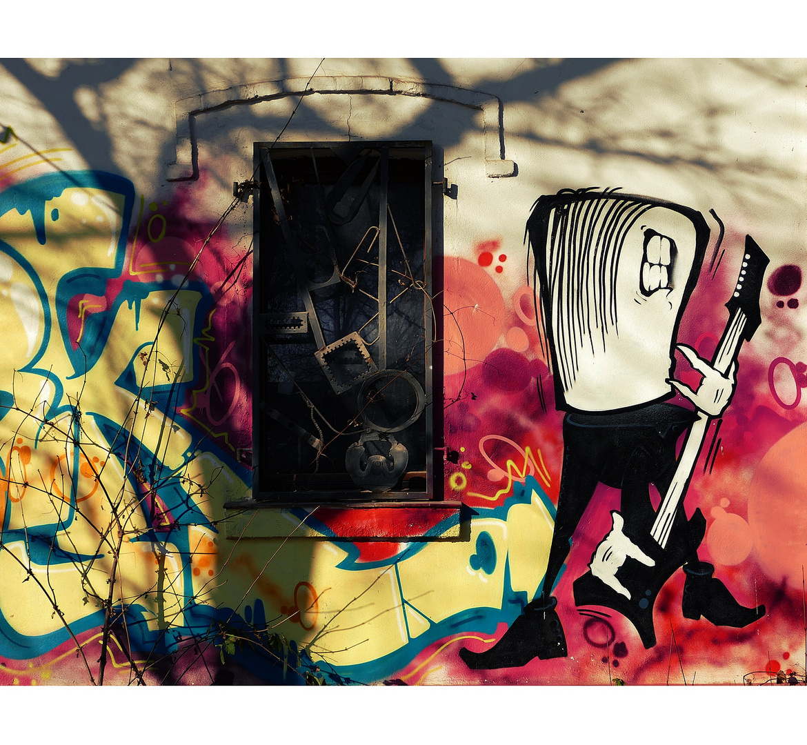 Fensterkunst/Schatten/ Graffiti