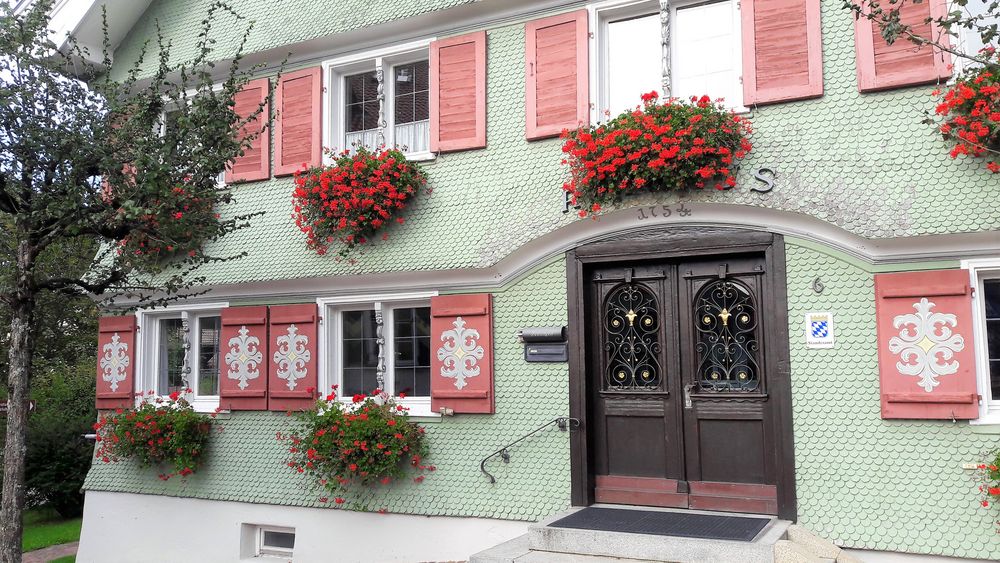 Fensterläden in Scheidegg