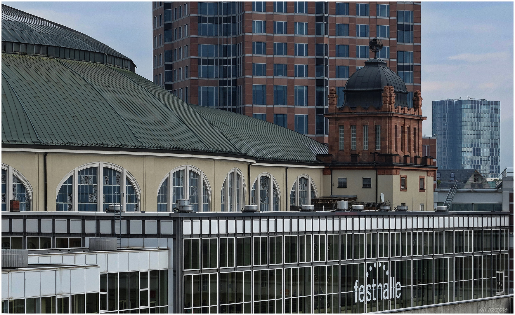 Fensterpartie Festhalle Frankfurt