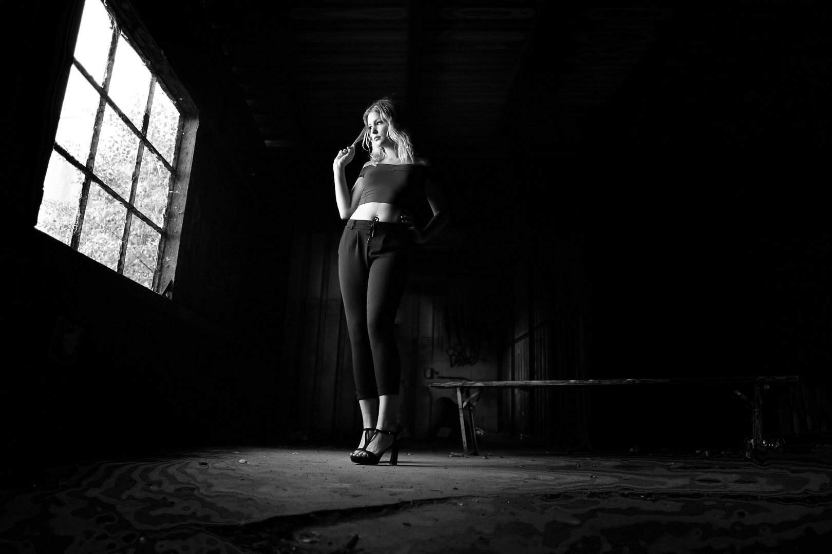 Fensterplatz Foto & Bild | indoor, fashion, menschen Bilder auf