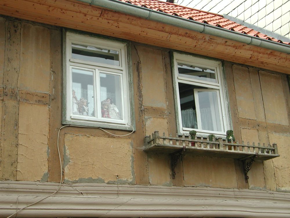 Fensterschmuck .