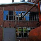 Fensterspiegelung amEisenhüttenwerk im Landschaftspark Duisburg