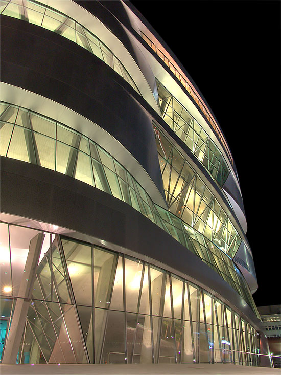 FensterWellen HDR | Serie - MercedesBenz Museum