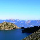 Fenêtre sur la Chartreuse depuis le lac du Crozet, en Belledonne