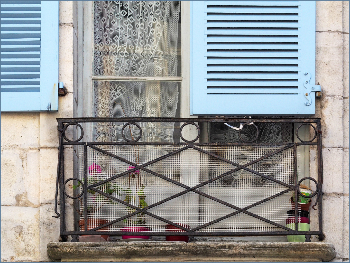 Fenêtres, rambardes et balcons  5  --  Bayonne 