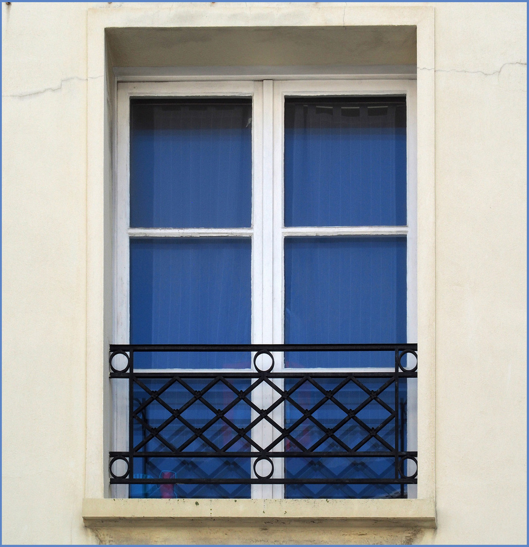 Fenêtres, rambardes et balcons  7  --  Bayonne  