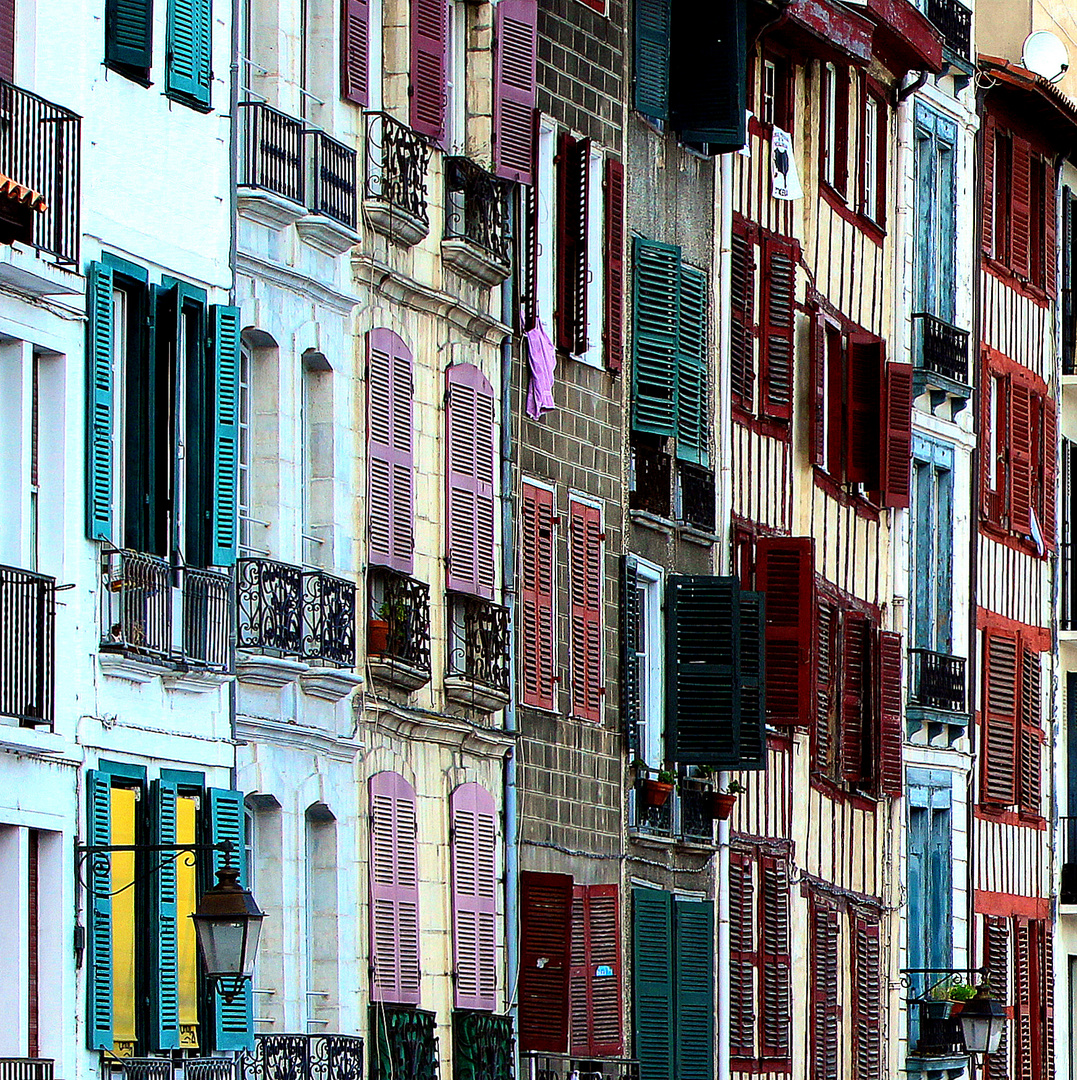 Fenêtres sur Cour..........