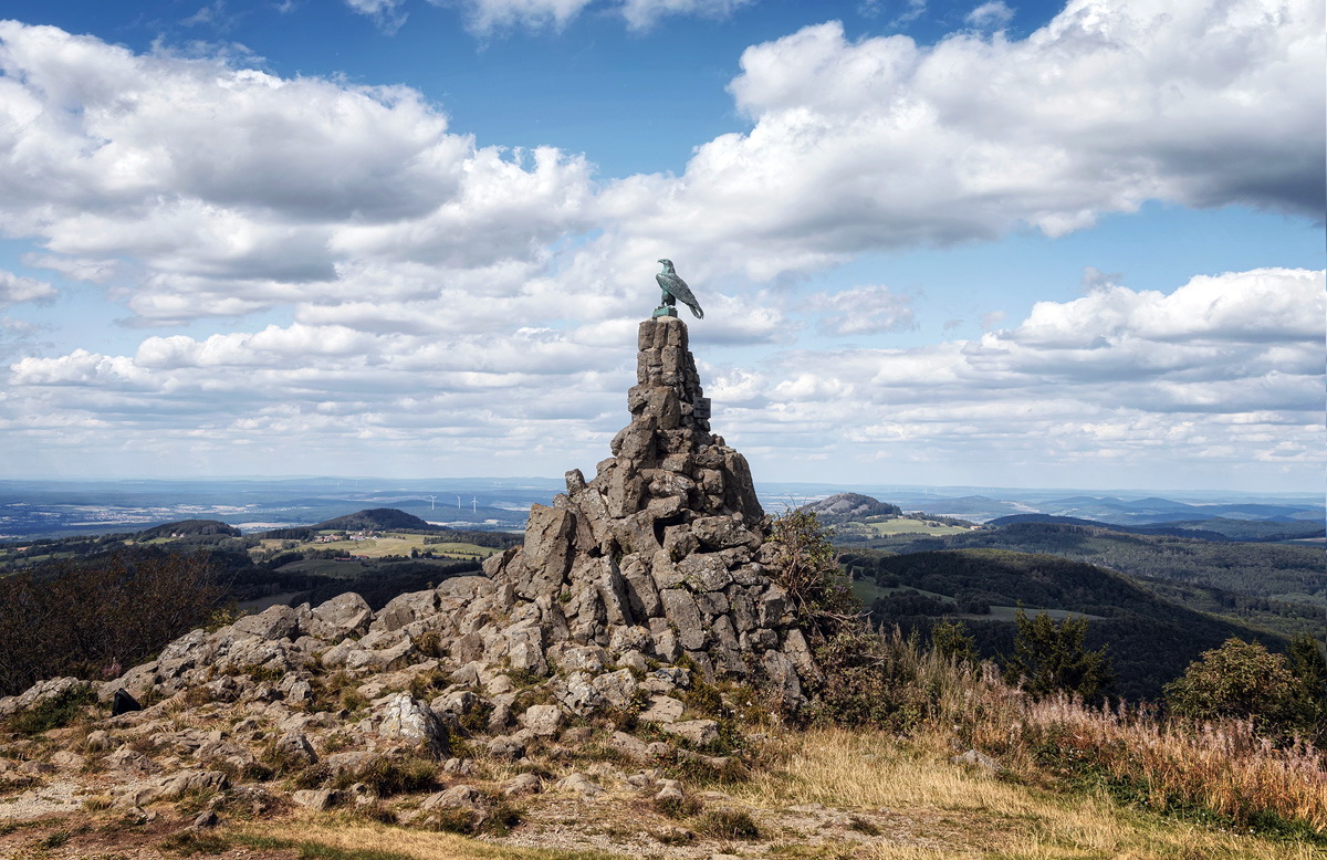 Fern-sehn am Fliegerdenkmal