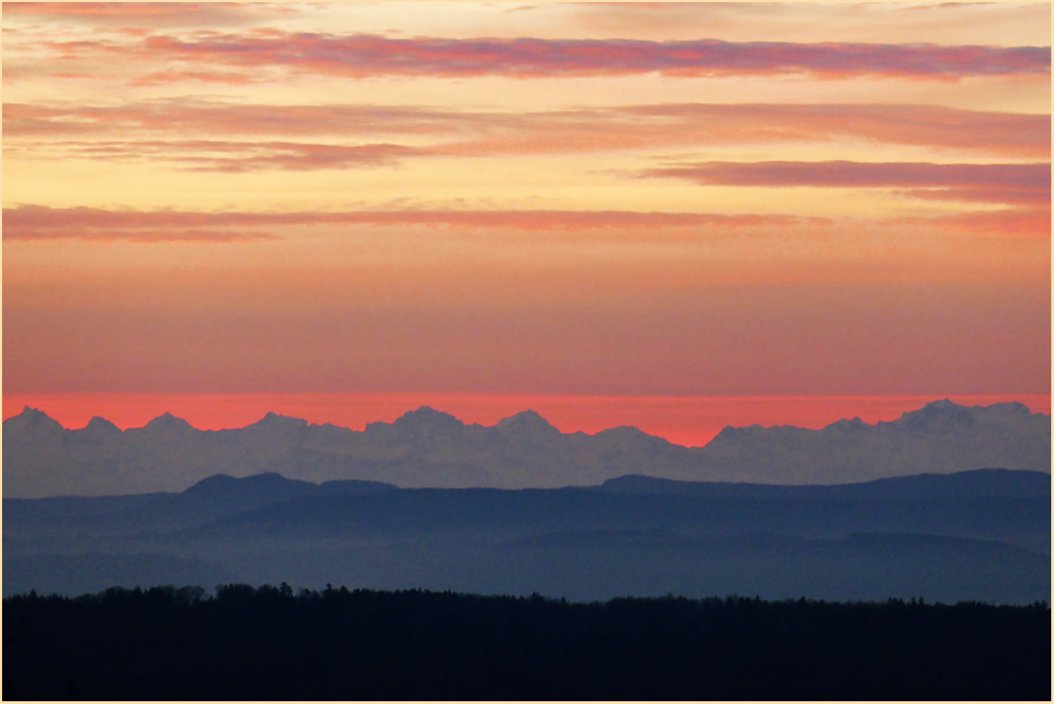 Fernblick im Morgenrot