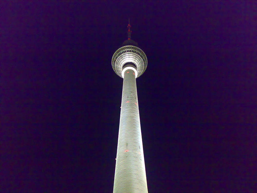 Fernseh Turm bei nacht