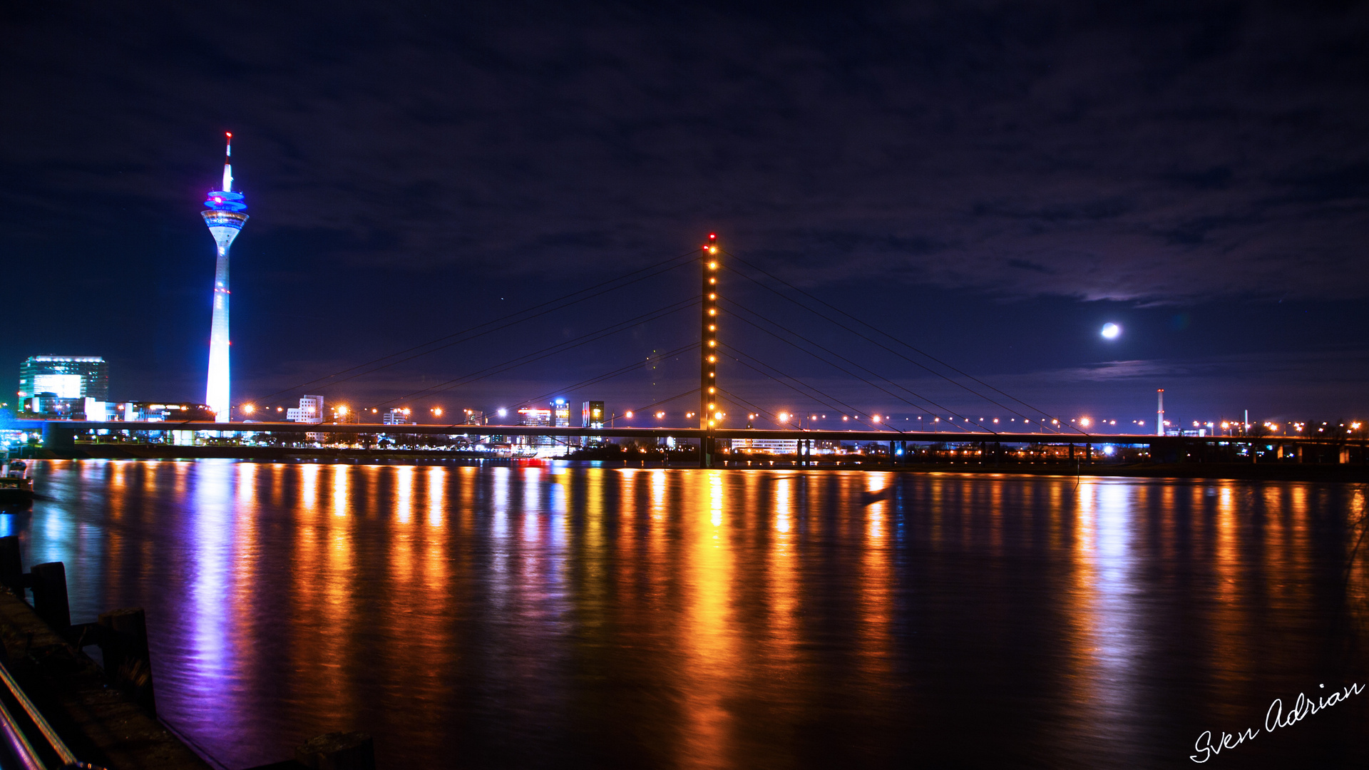 Fernsehtrum und Rheinkniebrücke