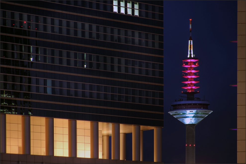 * Fernsehturm *