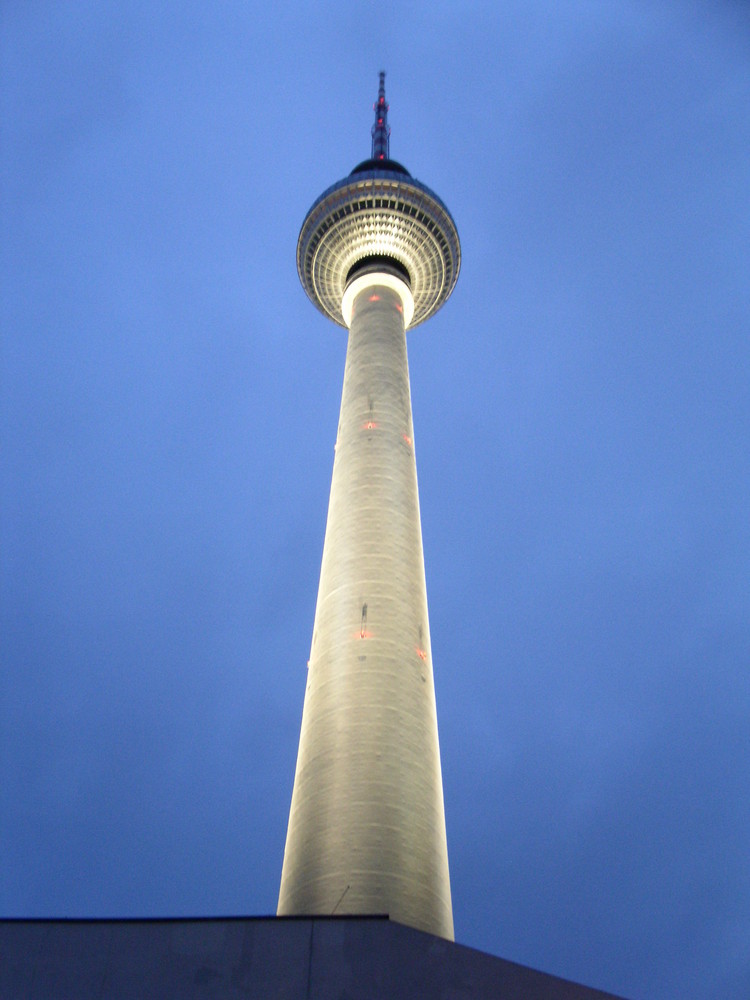 Fernsehturm bei Nacht