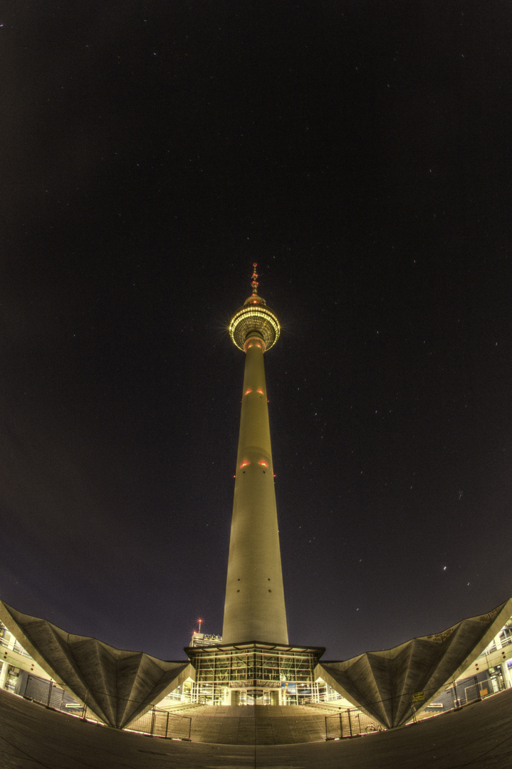 Fernsehturm bei Nacht