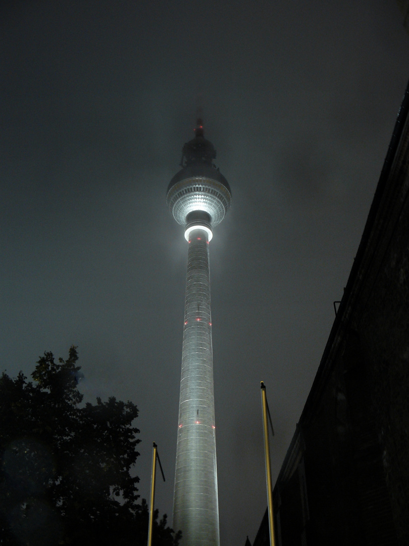 Fernsehturm bei Nacht