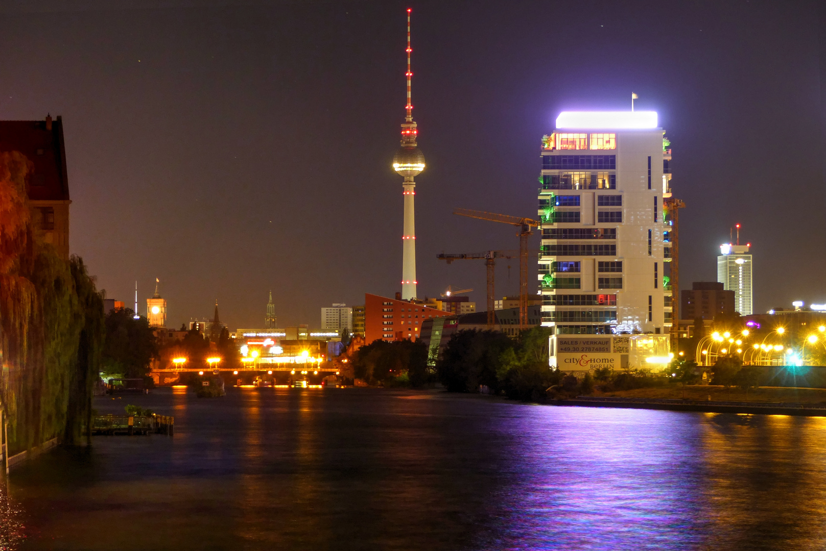 Fernsehturm bei Nacht