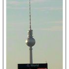 Fernsehturm Berlin,von der Oberbaumbrücke aus