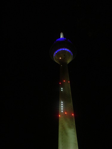 Fernsehturm Düsseldorf bei Nacht