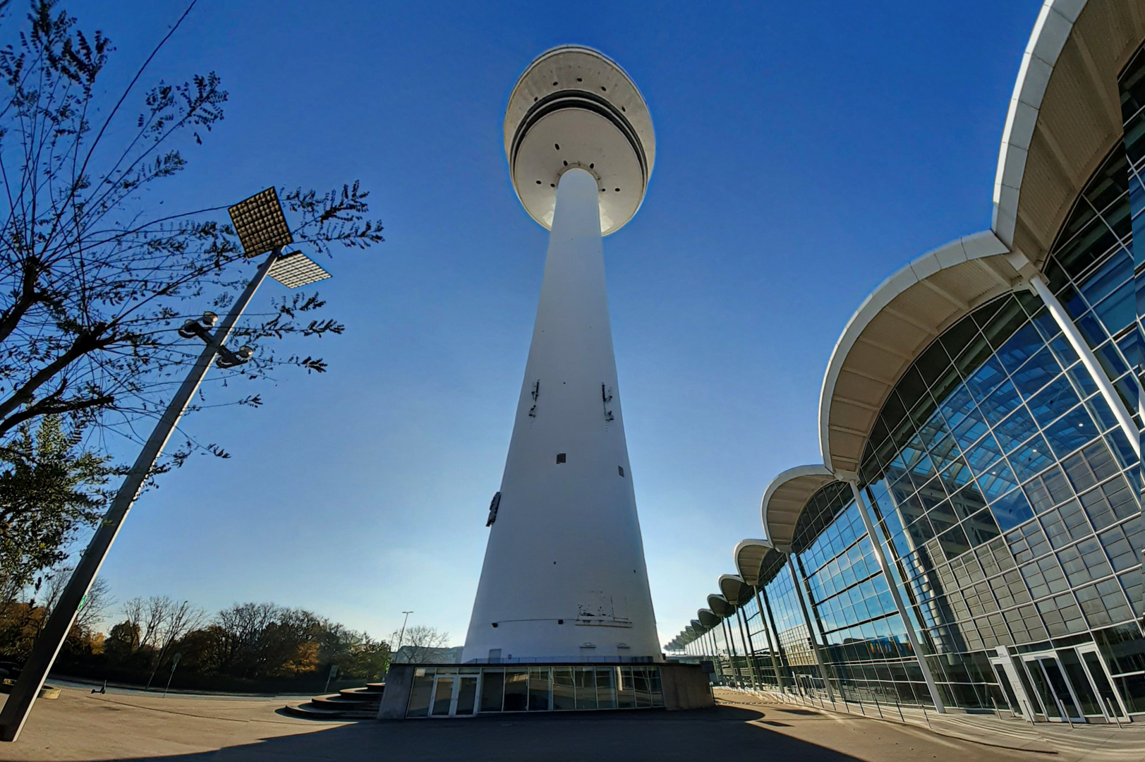 fernsehturm gegenlicht