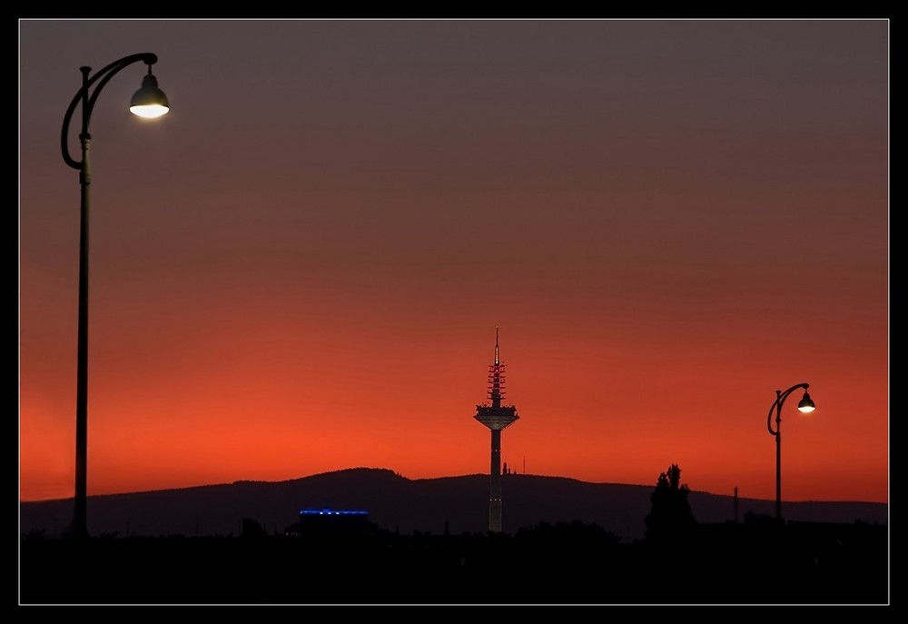 Fernsehturm im Abendrot