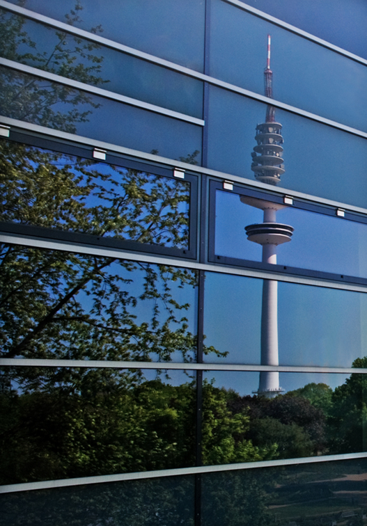 Fernsehturm im Glas.