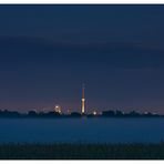 Fernsehturm im Nebel