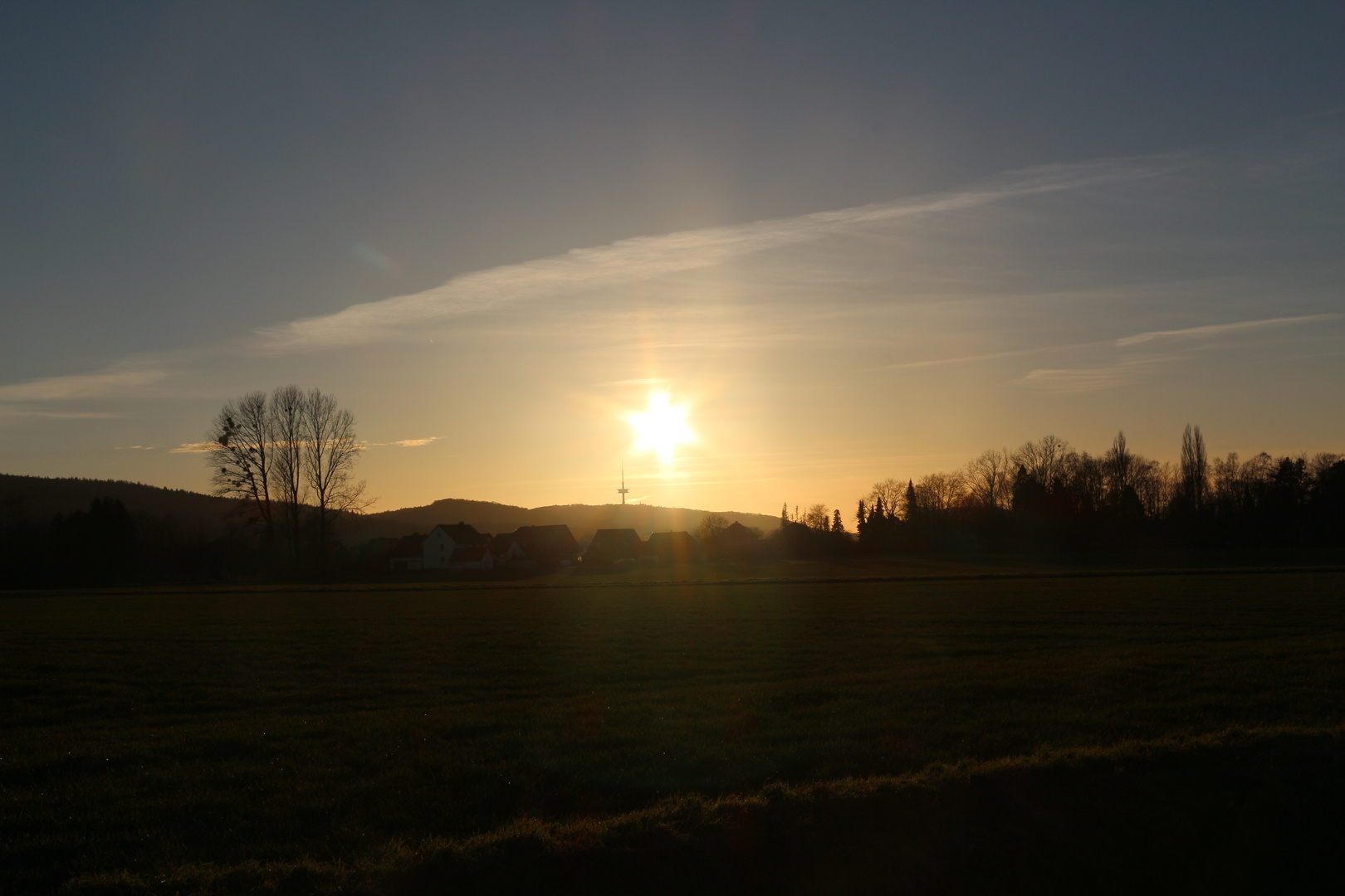 Fernsehturm im Sonnenuntergang