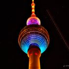 Fernsehturm in Berlin beim Festival of Lights 2013