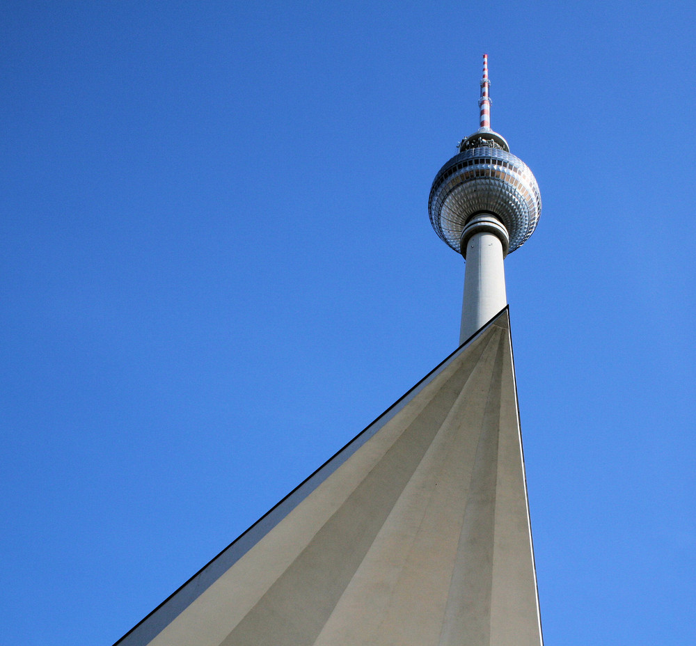 Fernsehturm mal anders und der Beginn einer blutig endenden Fotografentour