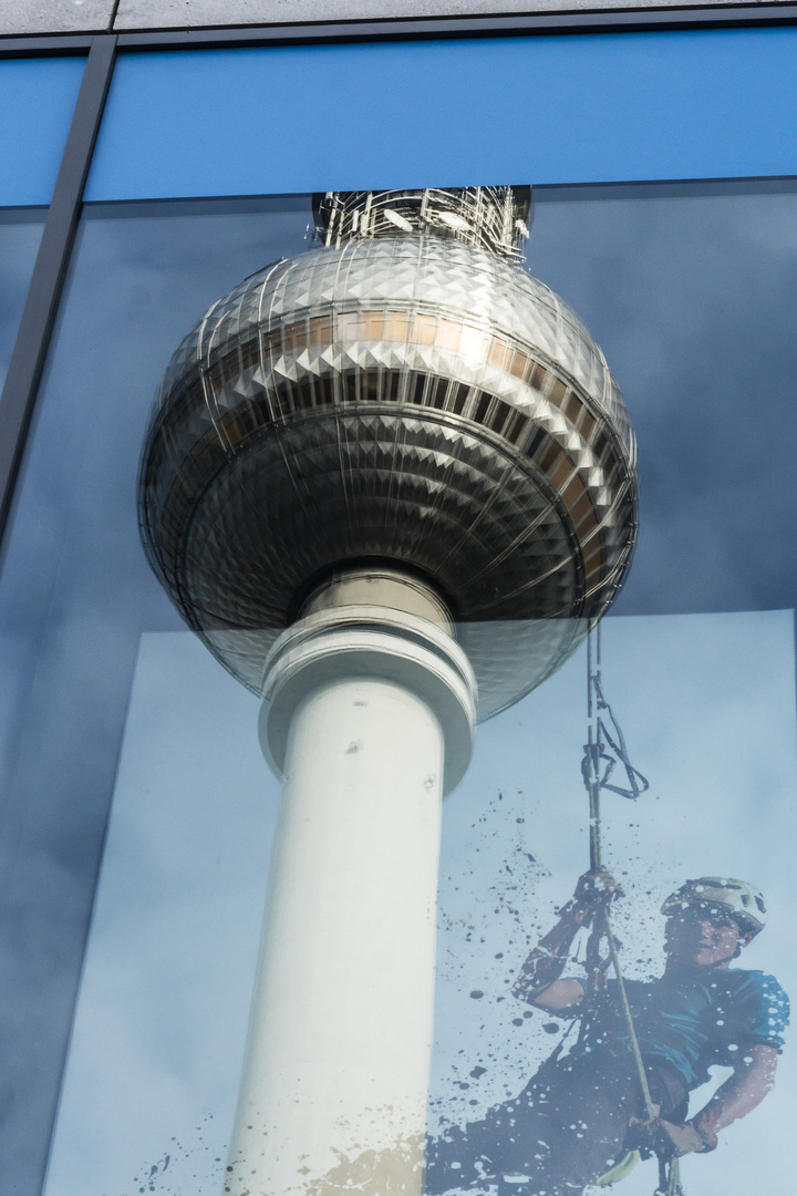 Fernsehturm meets Climbing Ad