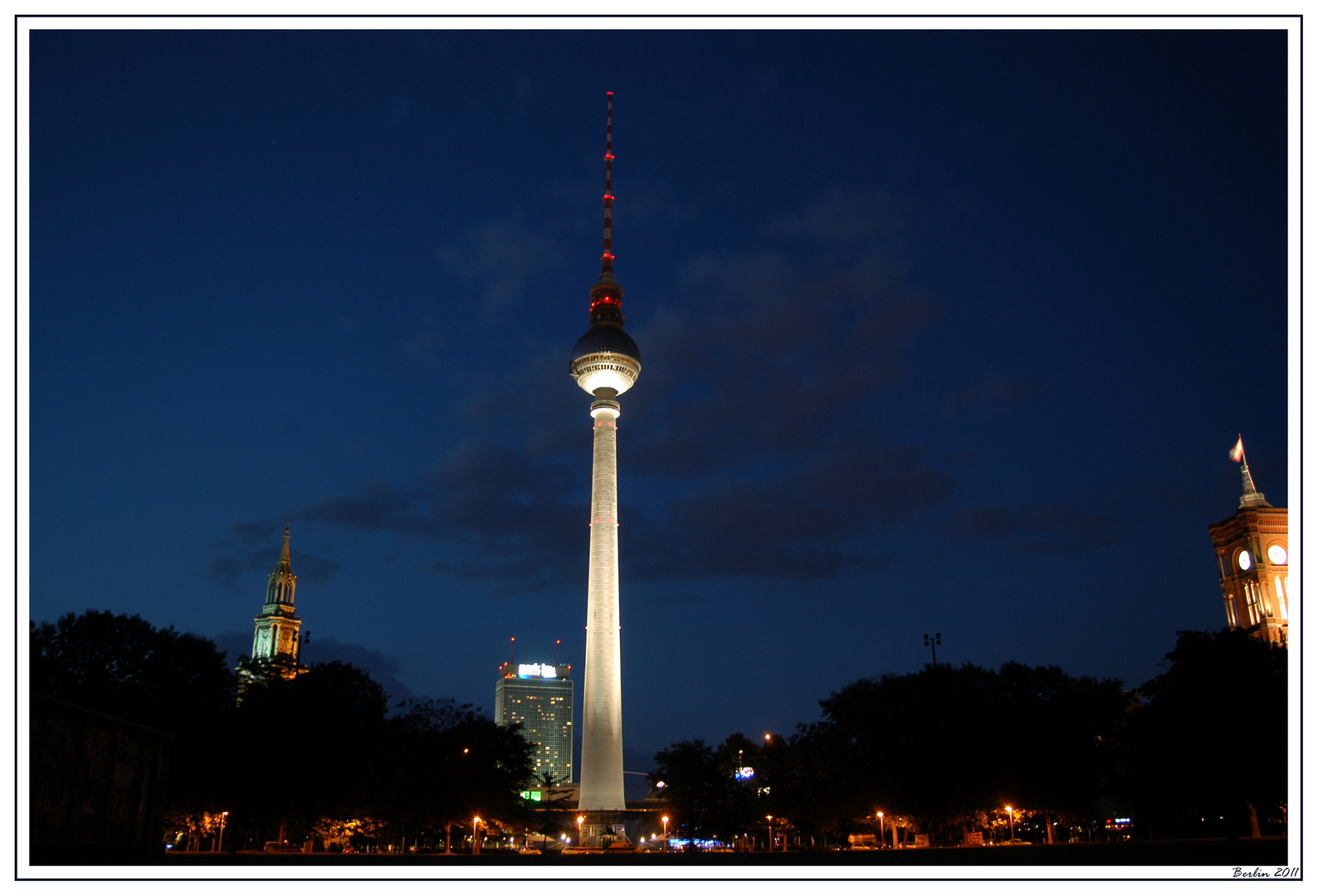 Fernsehturm @ night