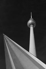 Fernsehturm schwarz-weiß