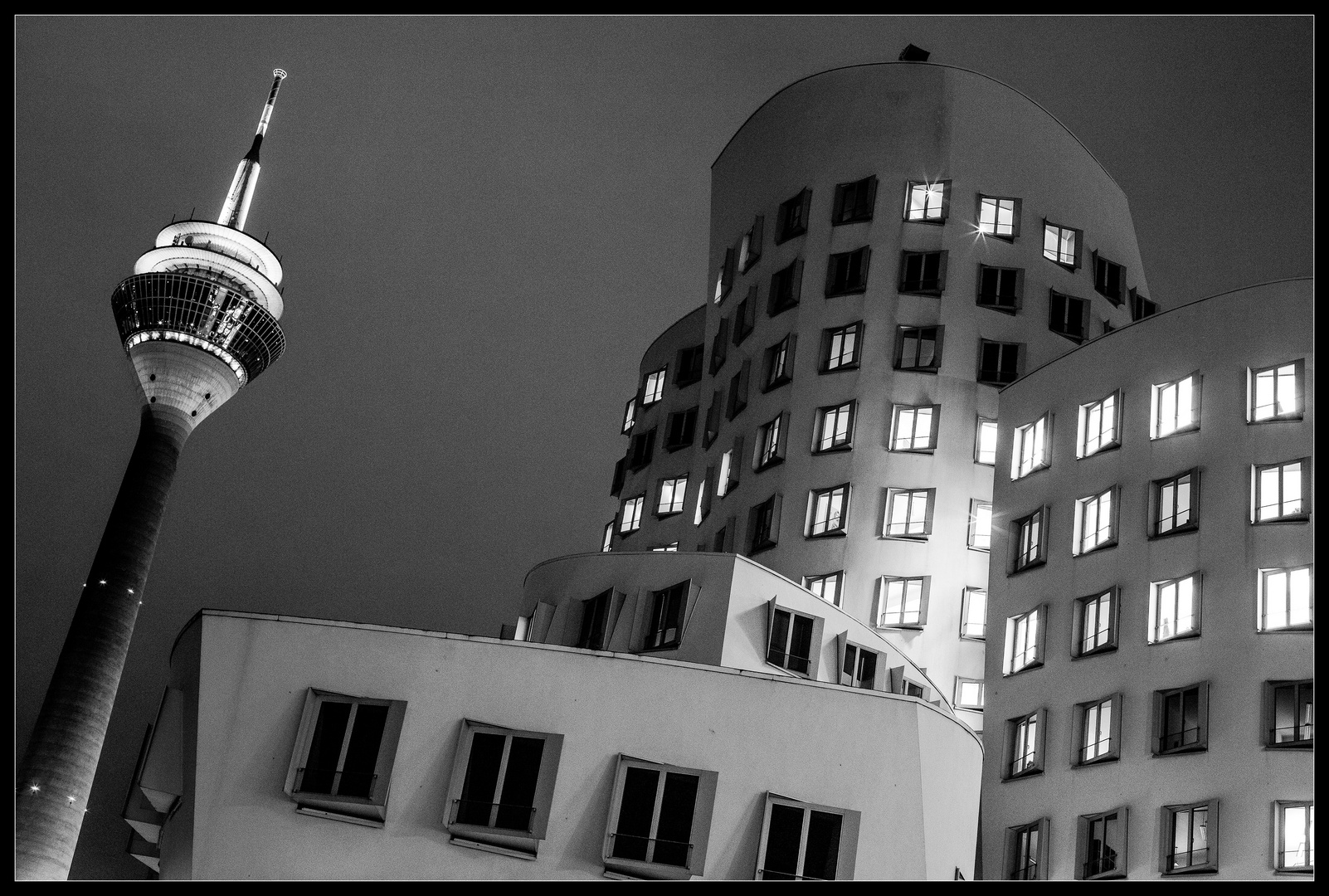 Fernsehturm und Haus