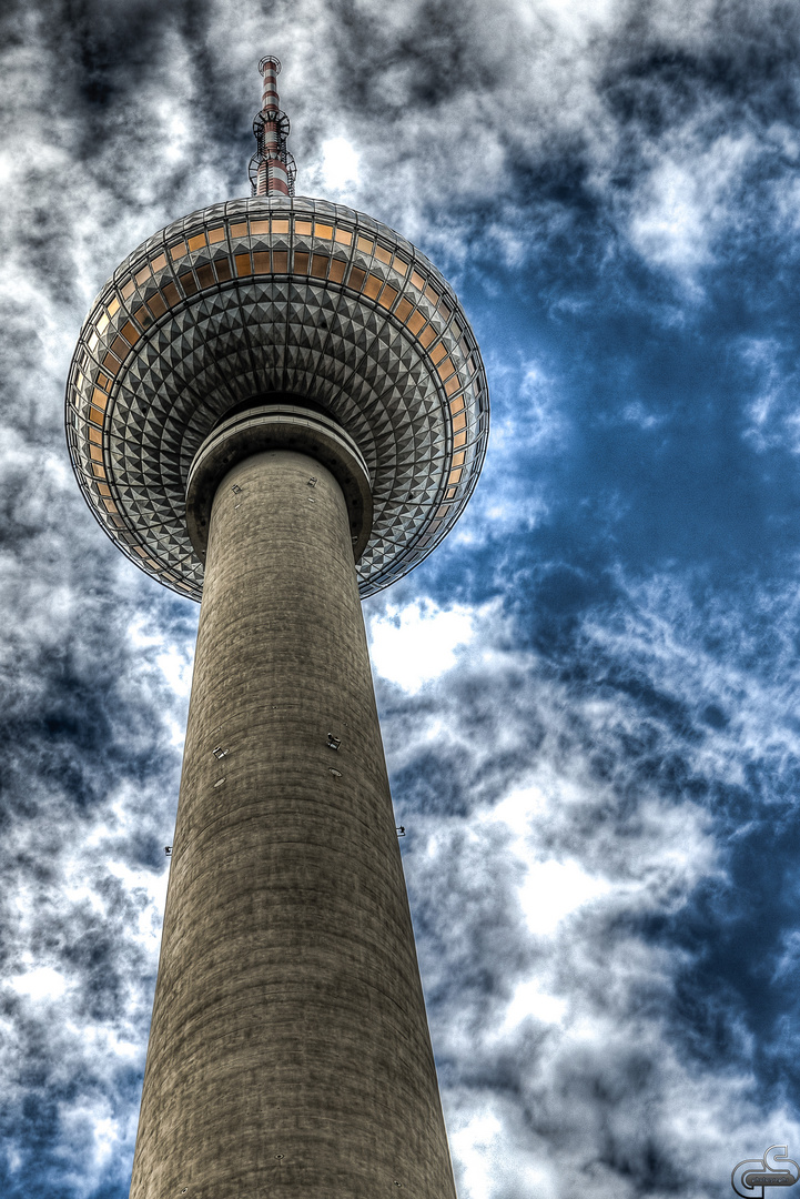 Fernsehturm von unten...