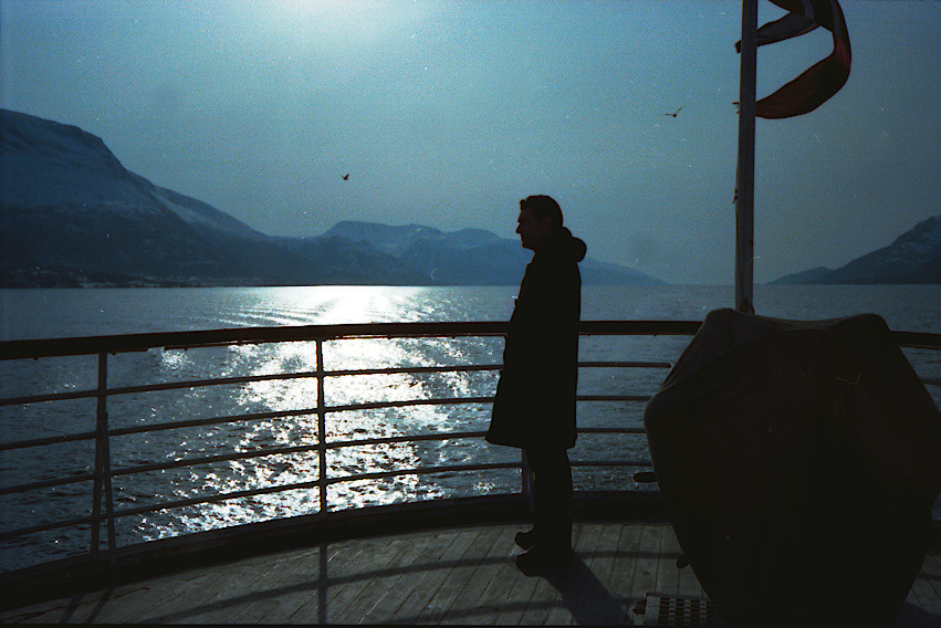 Fernweh , Irgendwo auf den Lofoten mit Hurtigruten.