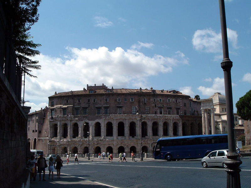 Ferragosto 2006Abusivismo edilizio dei secoli scorsi a Roma